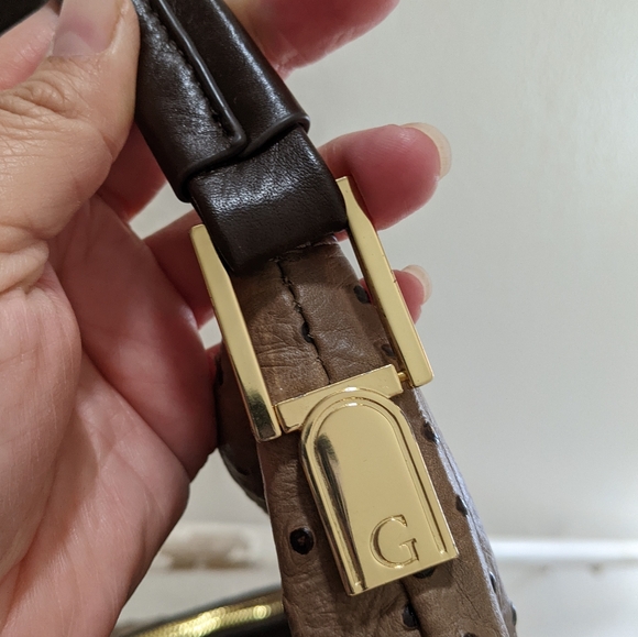 GILI🔥 Ostrich Embossed Hobo Bag - Picture 5 of 17